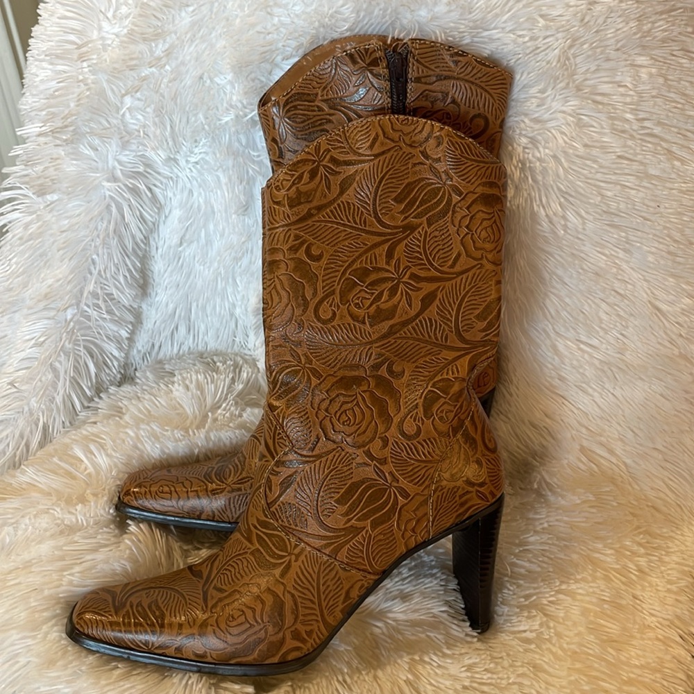 Matisse Rose Embossed Pattern Leather Boots - 9M   Made in Brazil